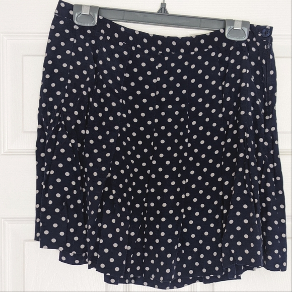 Hollister dark blue dot skirt - Picture 6 of 11